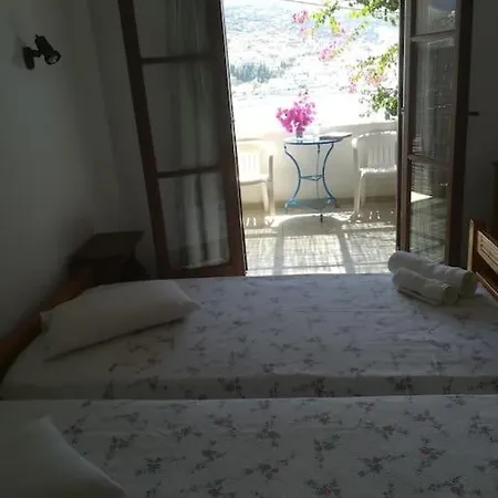 Athina Apartment *